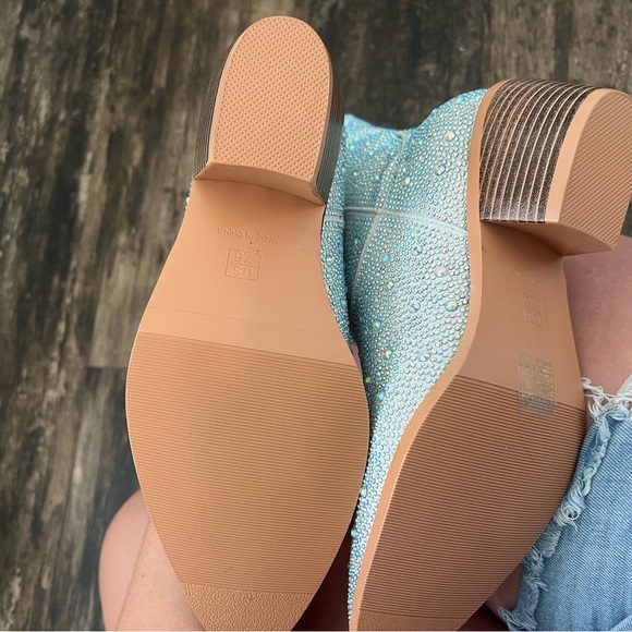 Rhinestone Cowgirl Boots - Picture 3 of 4